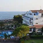 酒店 阿拉斯纳岩石酒店 4*