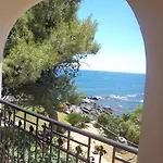 阿拉斯纳岩石酒店