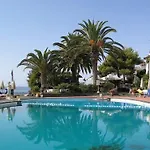 阿拉斯纳岩石酒店 酒店 4*