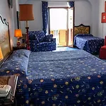 阿拉斯纳岩石酒店 贾迪尼-纳克索斯