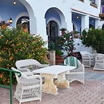 阿拉斯纳岩石酒店 酒店