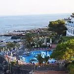 阿拉斯纳岩石酒店 酒店 贾迪尼-纳克索斯