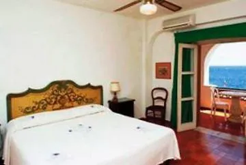 Arathena Rocks Otel Giardini Naxos