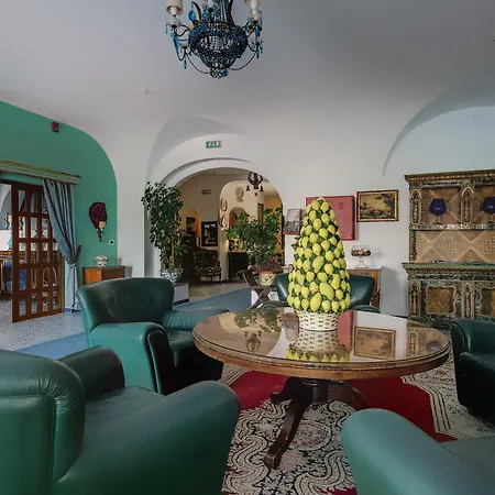 Arathena Rocks Otel Giardini Naxos