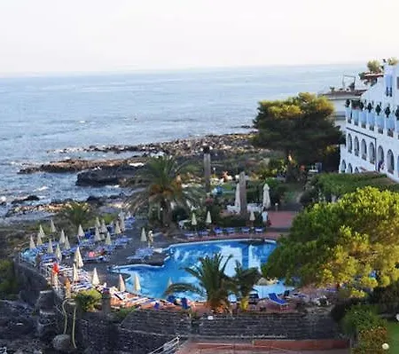 Arathena Rocks Otel Giardini Naxos