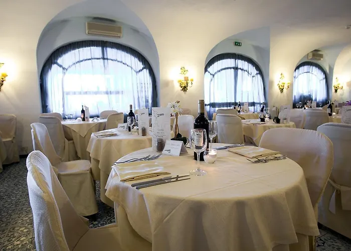 Hotel Arathena Rocks Giardini Naxos