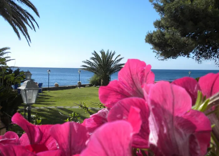 Hotel Arathena Rocks