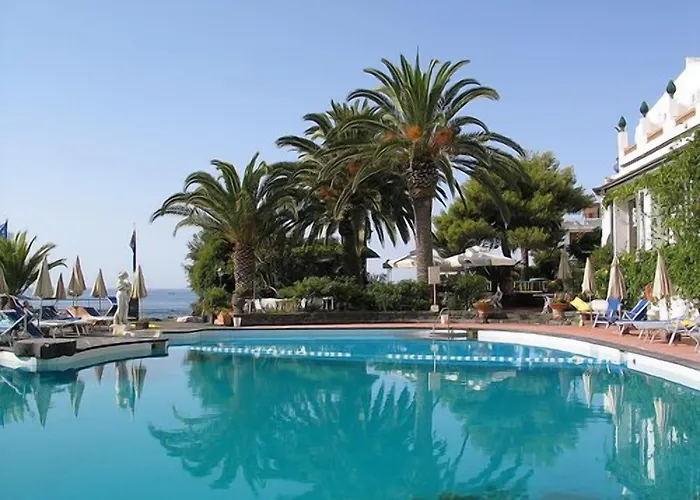 Arathena Rocks Hotel 4*