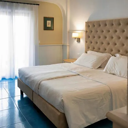 Hotel Arathena Rocks Giardini Naxos