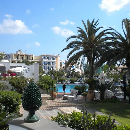 Hotel Arathena Rocks 4*