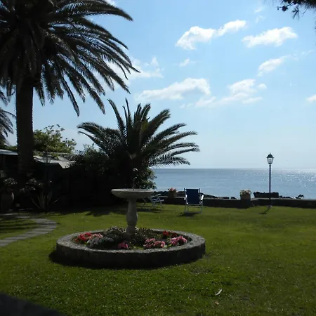 Hotel Arathena Rocks 4*