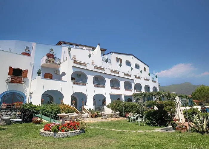 Arathena Rocks Hotell 4*