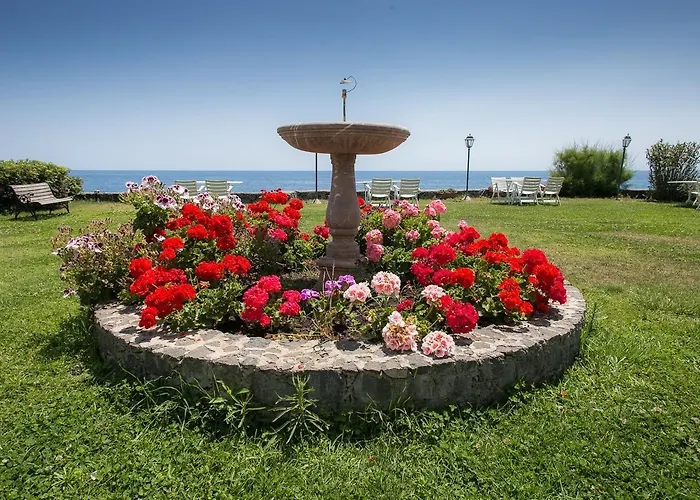 Hotel Arathena Rocks 4*