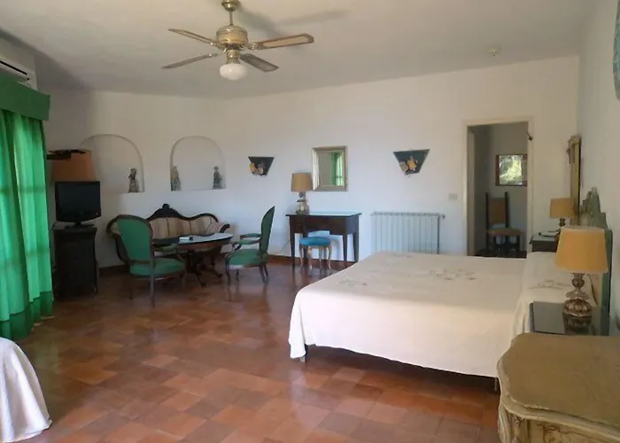 Arathena Rocks Hotell