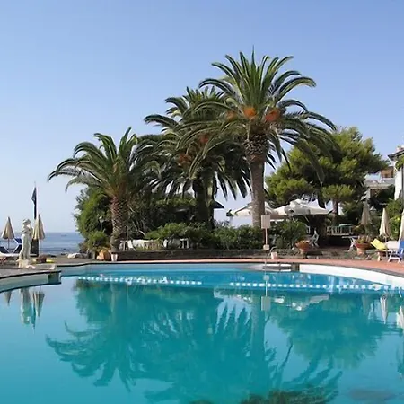 Arathena Rocks Hotel 4*